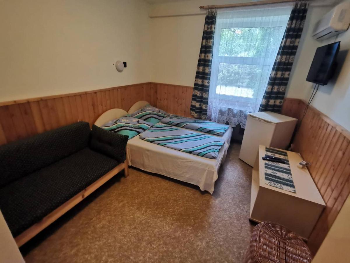 Platan Ueduelo Leilighet Balatonlelle Eksteriør bilde